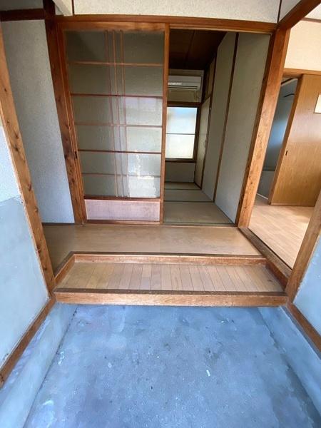 寝屋川市萱島東１丁目のテラスハウス