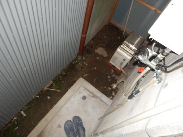 寝屋川市萱島信和町のテラスハウス