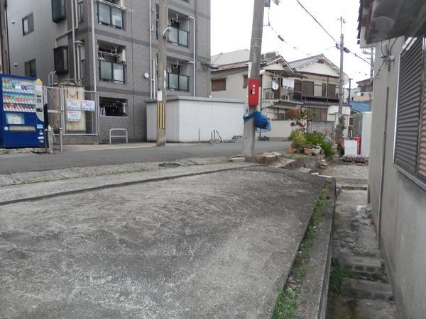 寝屋川市萱島信和町のテラスハウス