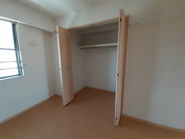 寝屋川市成美町のアパート