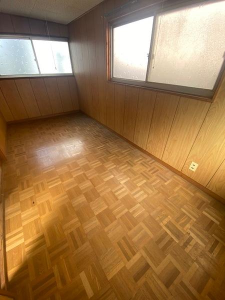 寝屋川市太秦緑が丘の貸家