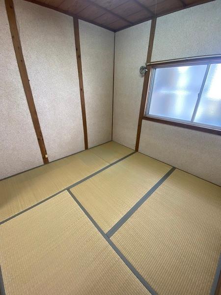 寝屋川市萱島東２丁目のテラスハウス