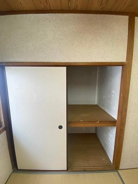 寝屋川市萱島東２丁目のテラスハウス