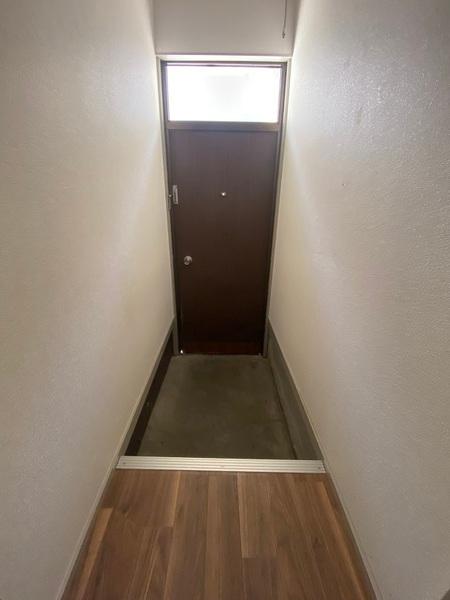 寝屋川市萱島東２丁目のテラスハウス