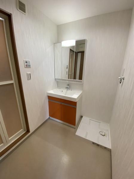 寝屋川市萱島信和町のマンション(洗面台・洗面所)