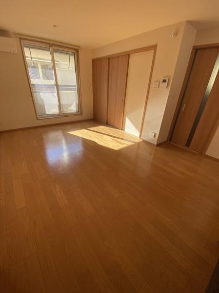 寝屋川市豊野町のテラスハウス