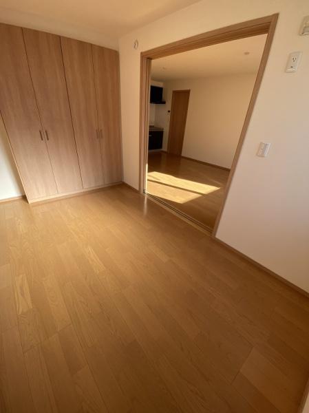 寝屋川市豊野町のテラスハウス
