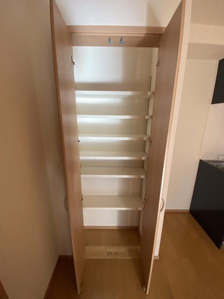 寝屋川市豊野町のテラスハウス