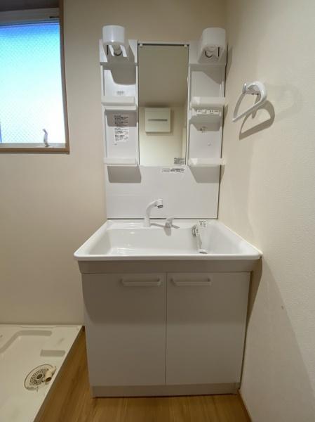 寝屋川市豊野町のテラスハウス
