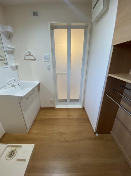 寝屋川市豊野町のテラスハウス