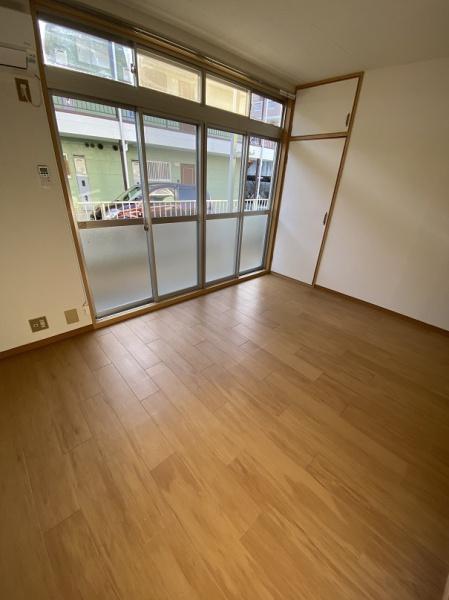 寝屋川市太秦東が丘のアパート