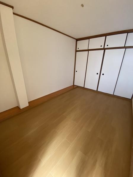 寝屋川市太秦東が丘のアパート