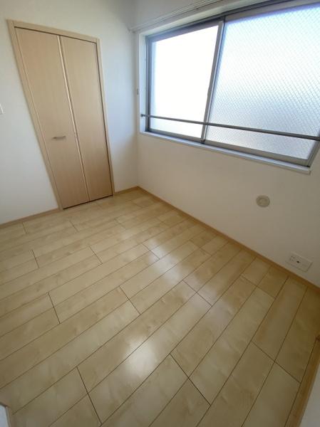 門真市島頭４丁目のマンション