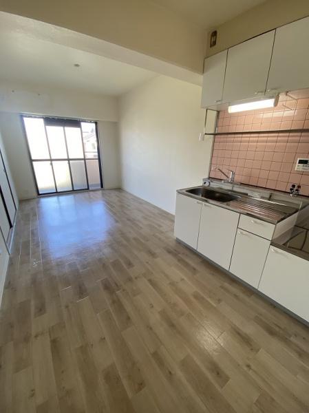 寝屋川市高柳２丁目のマンション