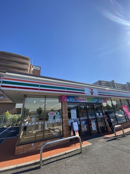 四條畷市岡山5丁目のマンション(セブンイレブン四條畷中野店)