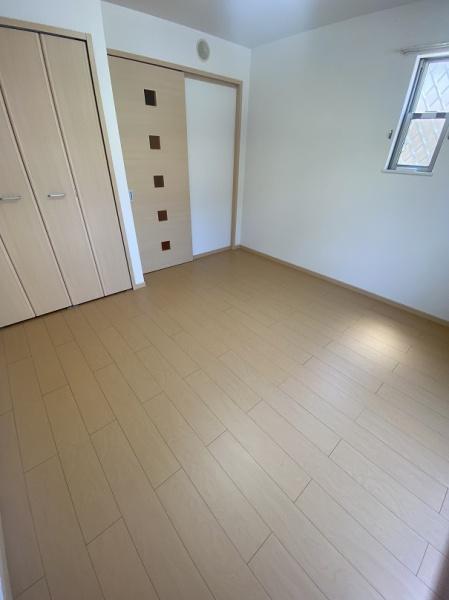 寝屋川市日之出町のアパート(洋室)