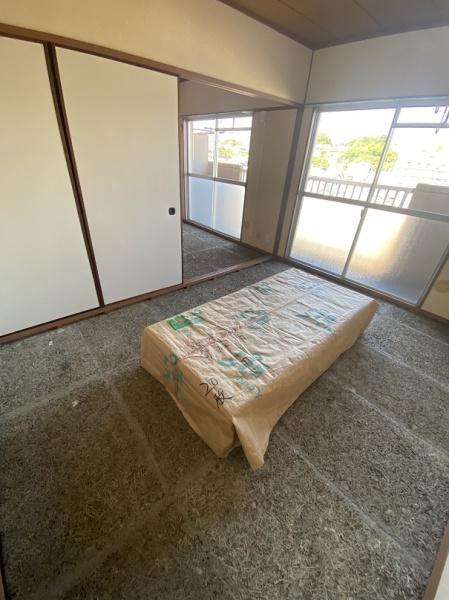 寝屋川市国松町のマンション
