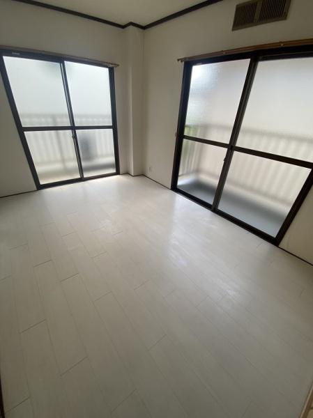 寝屋川市太秦元町のマンション