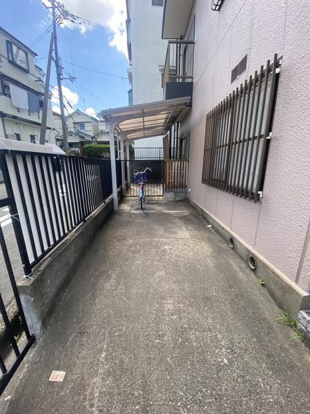 寝屋川市太秦元町のマンション