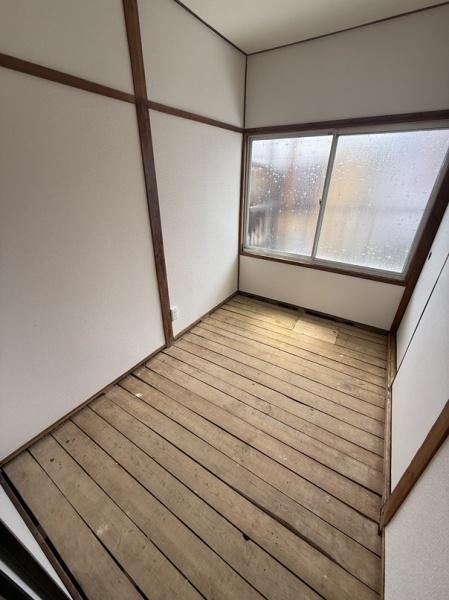 寝屋川市萱島東１丁目のテラスハウス