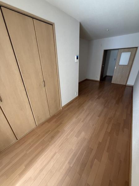 寝屋川市萱島東１丁目のテラスハウス