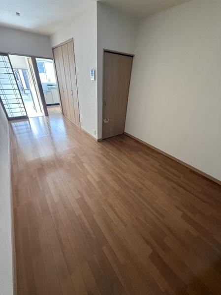 寝屋川市萱島東１丁目のテラスハウス