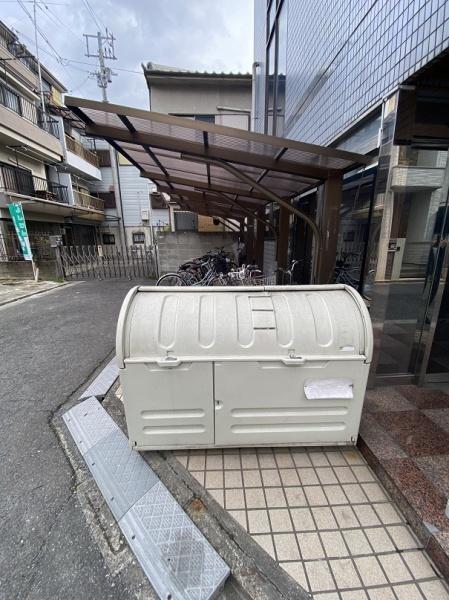 寝屋川市上神田１丁目のマンション