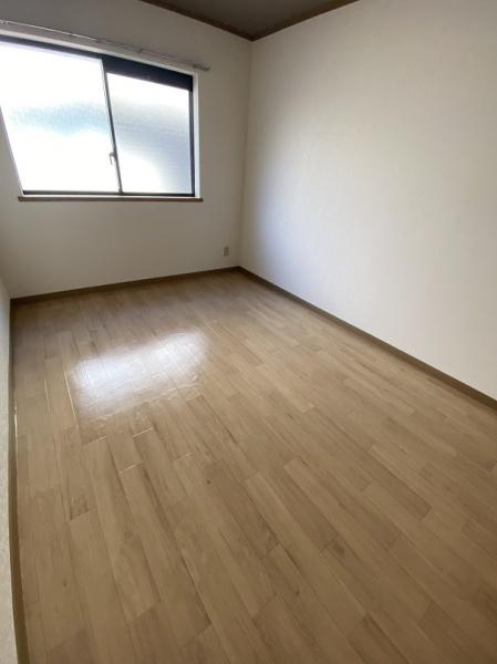 寝屋川市新家１丁目のアパート