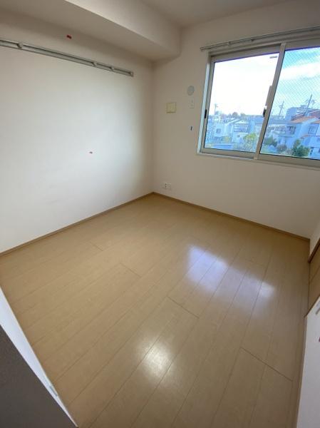 寝屋川市高柳５丁目のアパート