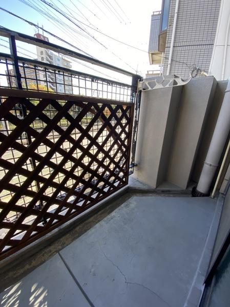 寝屋川市中神田町のマンション(バルコニー)