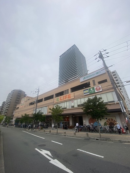 寝屋川市香里北之町のマンション(ライフ香里園店)