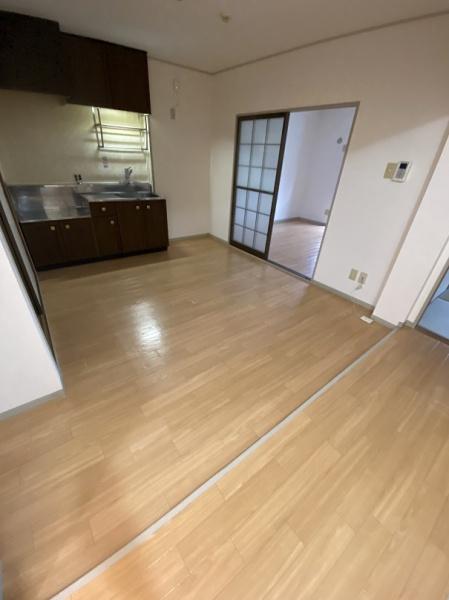 寝屋川市東神田町のマンション