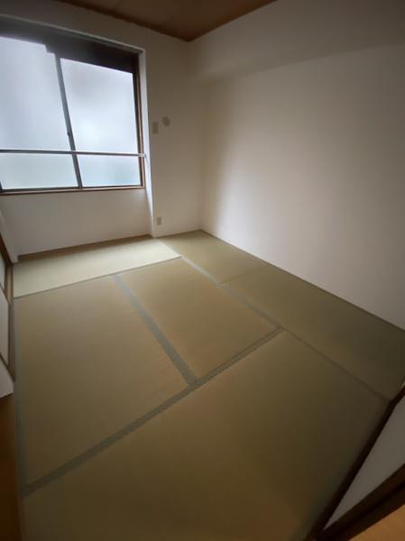 寝屋川市東神田町のマンション