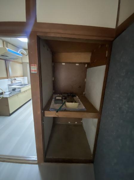 寝屋川市上神田２丁目のテラスハウス