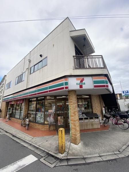寝屋川市上神田2丁目のテラスハウス(セブンイレブン守口大久保5丁目店)