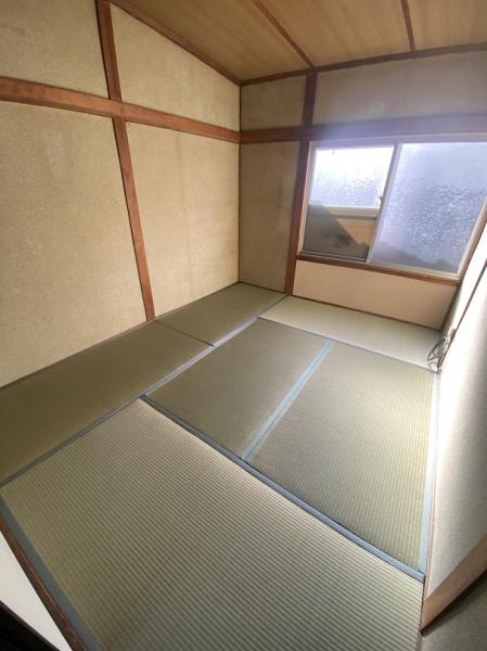 寝屋川市上神田２丁目のテラスハウス
