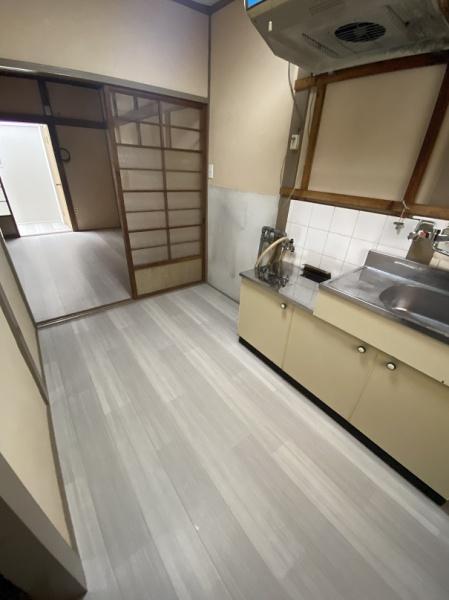 寝屋川市上神田２丁目のテラスハウス