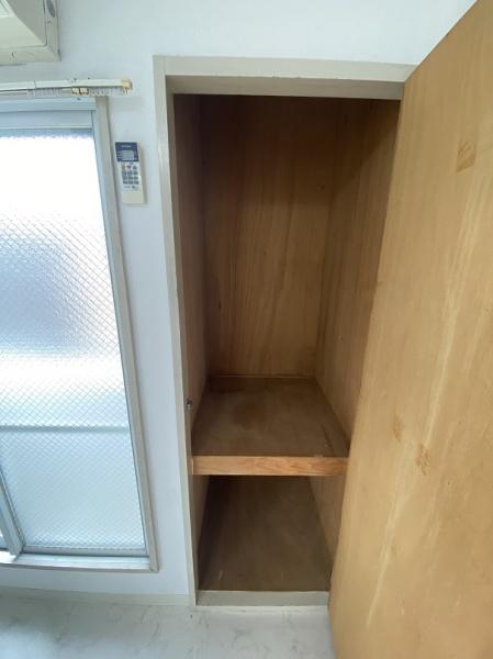 寝屋川市美井元町のマンション(収納)