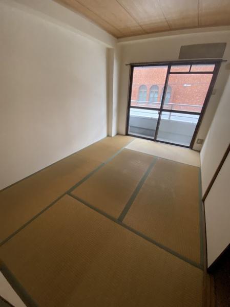寝屋川市秦町のマンション