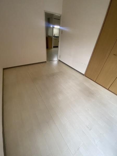 寝屋川市秦町のマンション