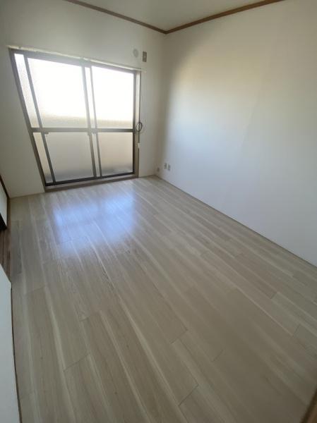 寝屋川市上神田２丁目のマンション