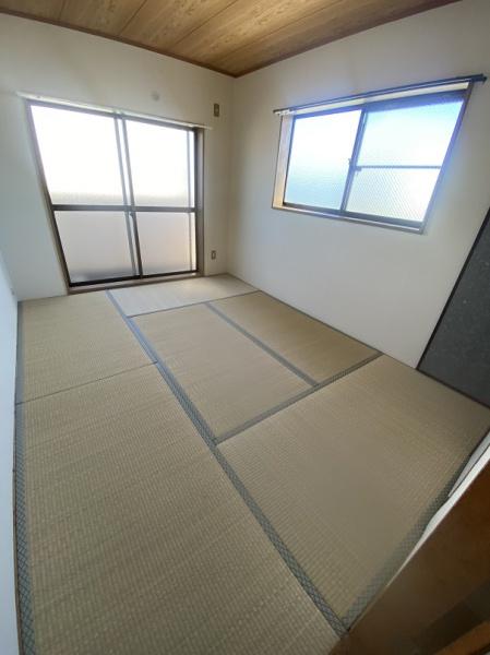 寝屋川市上神田２丁目のマンション