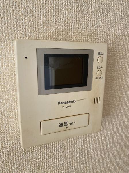 門真市三ツ島６丁目のアパート