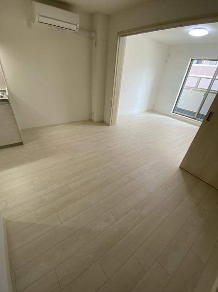 四條畷市中野本町のアパート