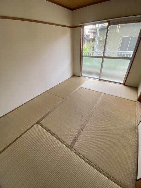 寝屋川市仁和寺本町５丁目のマンション