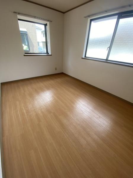 寝屋川市新家１丁目のアパート