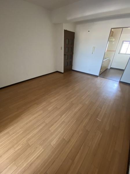 寝屋川市上神田２丁目のマンション