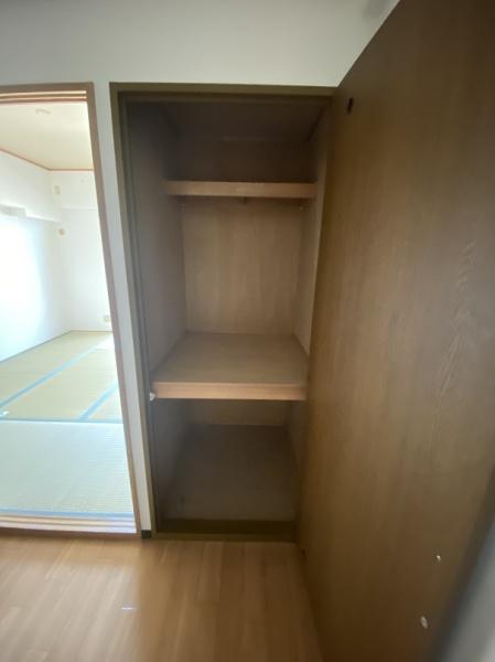 寝屋川市上神田２丁目のマンション