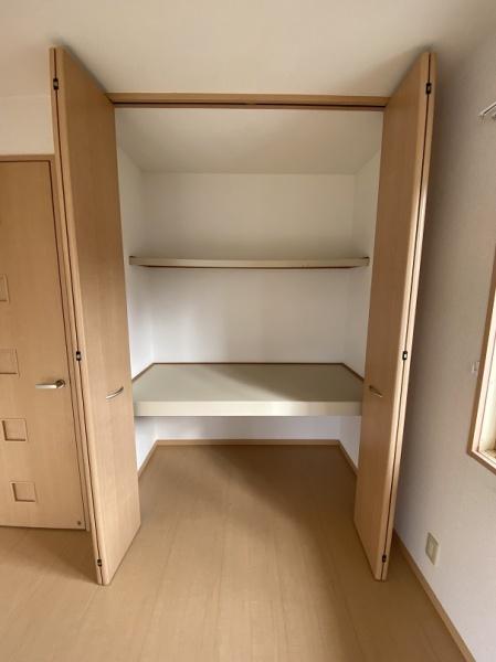 寝屋川市打上新町のテラスハウス
