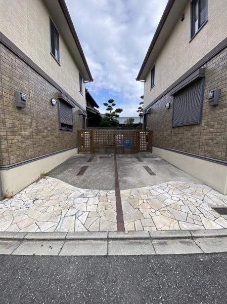 寝屋川市打上新町のテラスハウス